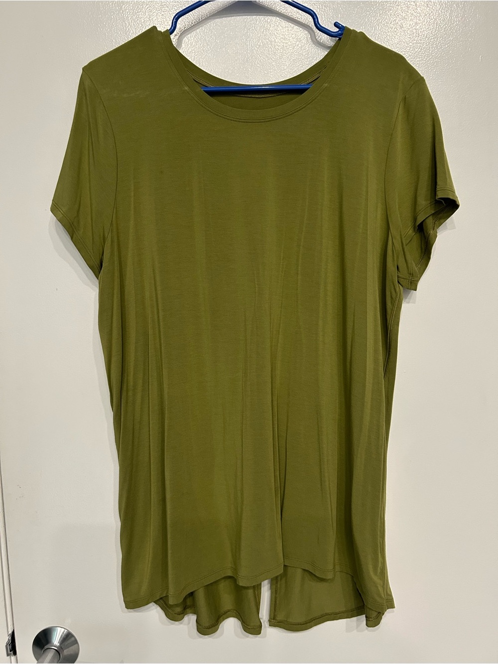 EUC Lululemon Crewneck Short Sleeve Split Back Yoga T-Shirt Womens Size 12